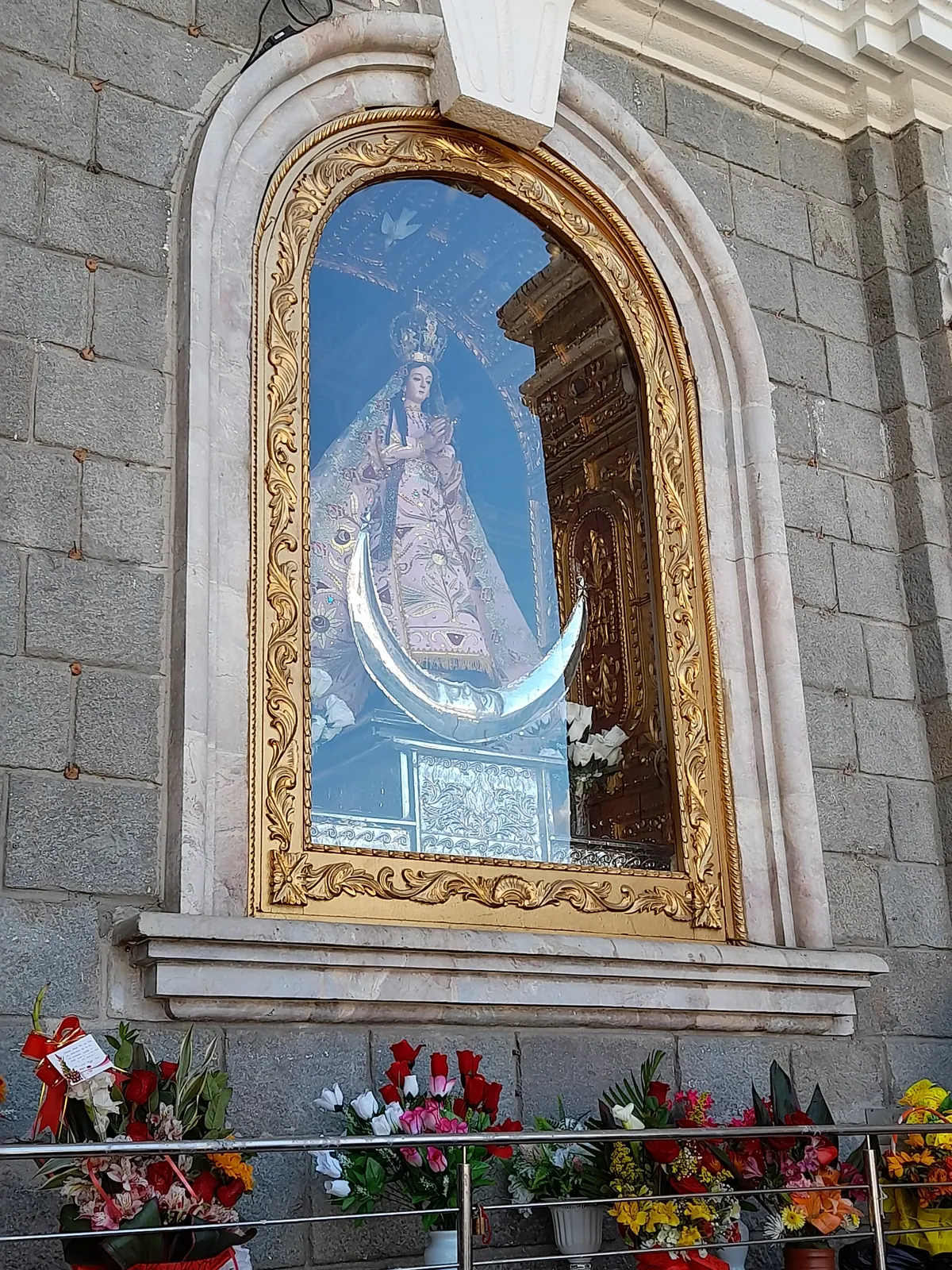 Imagen venerada de la Virgen de la Puerta de Otuzco (Perú)