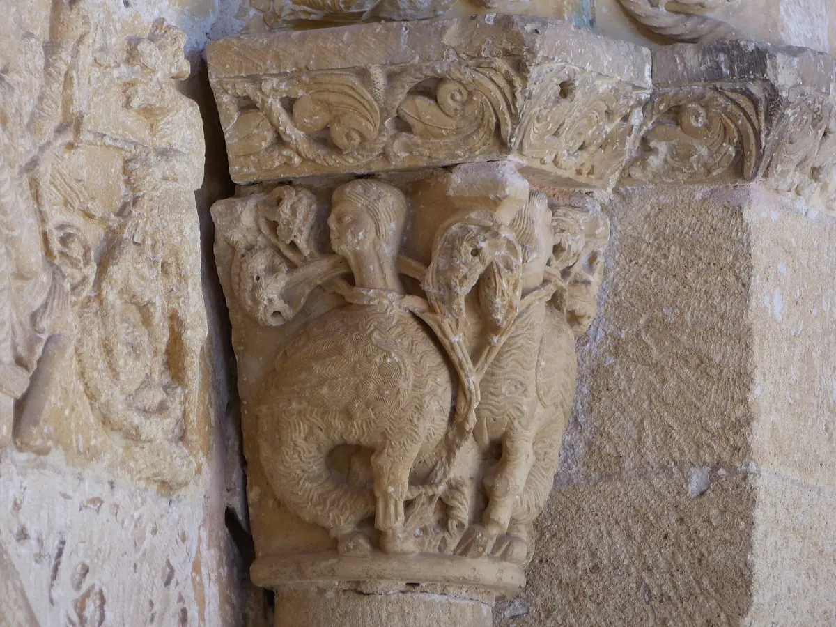 Santuario románico de Nuestra Señora de la Peña, en Sepúlveda (Segovia)