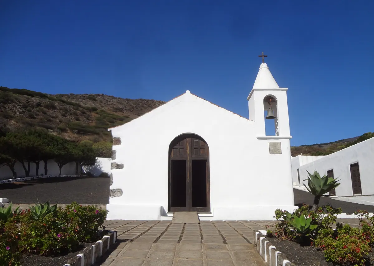 Ermita de Nuestra Señora de los Reyes, en la Dehesa de El Hierro (Canarias)