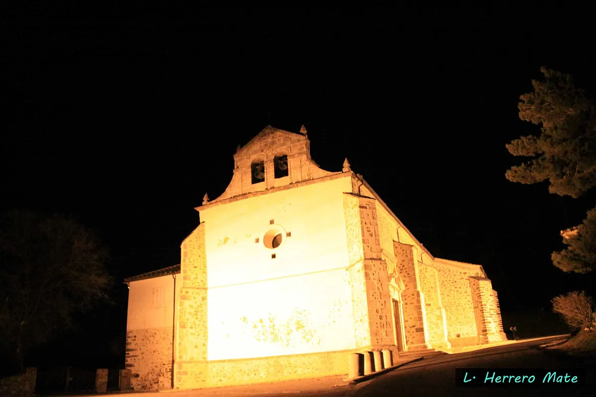 Ermita de Nuestra Señora de Hontanares, en la sierra cerca de Riaza (Segovia)