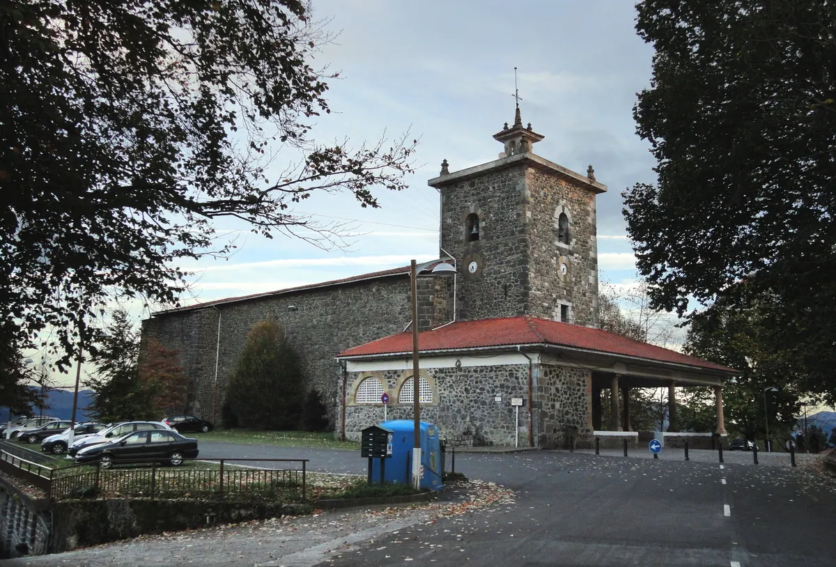 Santuario de Nuestra Señora de Arrate, sobre Eibar (Gipuzkoa)